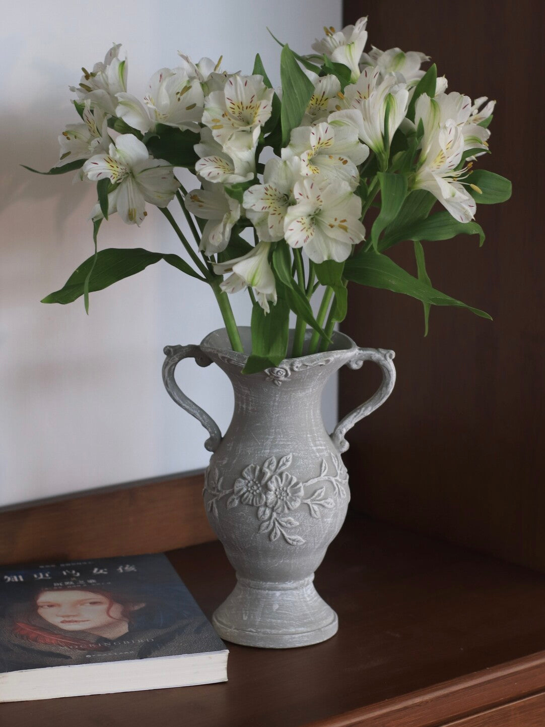 Vintage Relief Ceramic Urn Vase – Antique Gray Floral Decorative Vessel